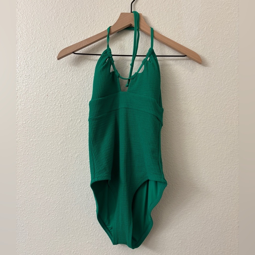 Becca green Convertible Halter One Piece Swimsuit Size Medium New with Tag